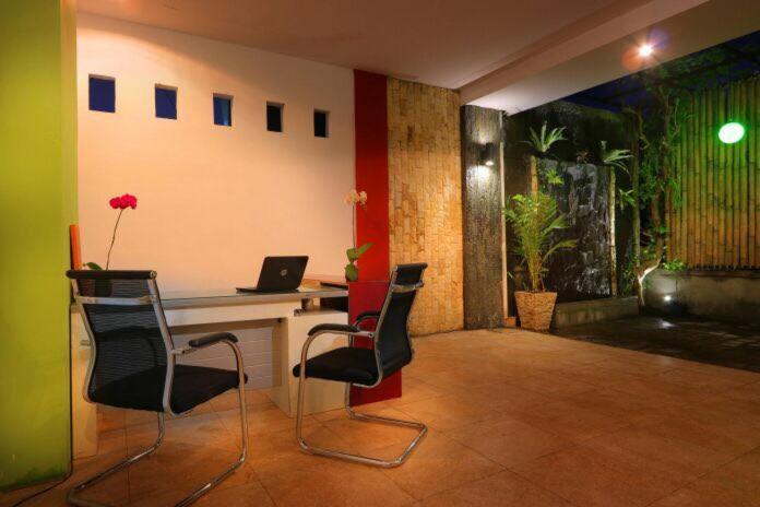 Valomia Guest House Kerobokan Esterno foto